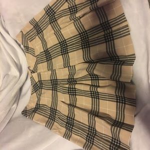 Pink and black plaid pleated skirt